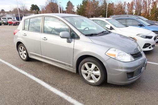 2012 Nissan Versa 1.8 SL
