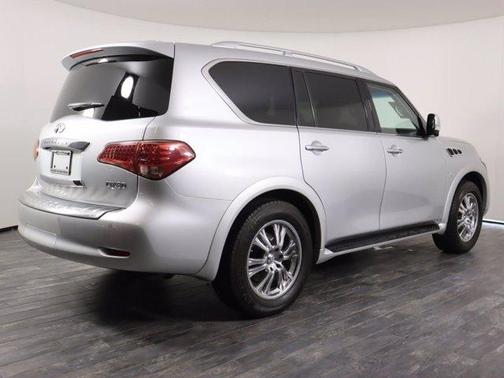 Photo 4 of 35 of 2017 INFINITI QX80 Base