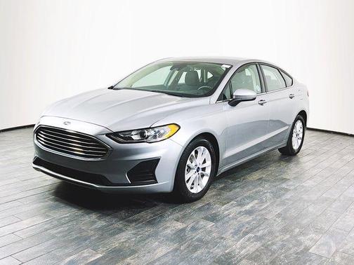 Photo 2 of 37 of 2020 Ford Fusion SE
