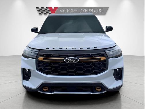 Space White Metallic 2026 Ford Explorer Tremor