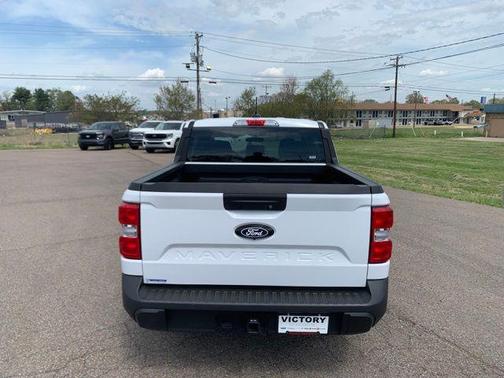 Oxford White 2025 Ford Maverick XL