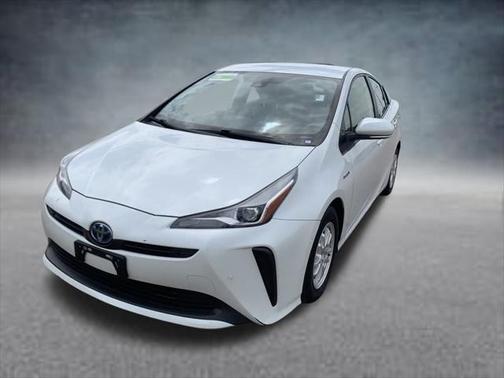 2022 Toyota Prius LE