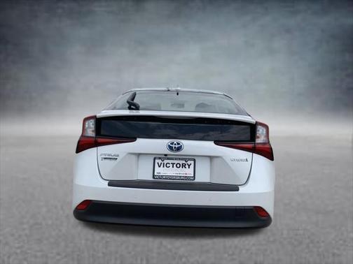 2022 Toyota Prius LE