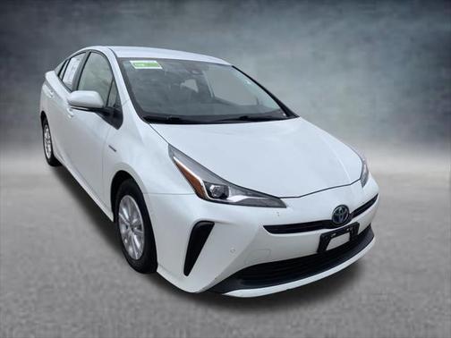 2022 Toyota Prius LE