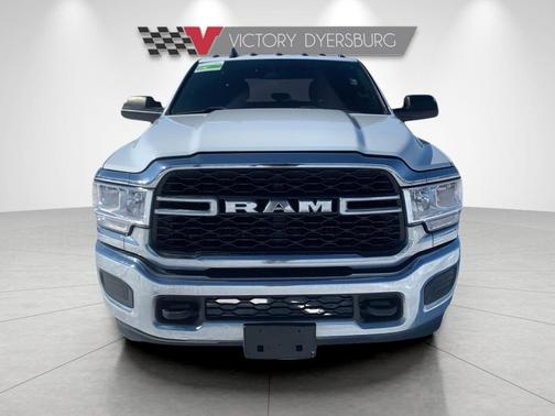 2022 RAM 2500 Tradesman Crew Cab 4x4 6'4' Box