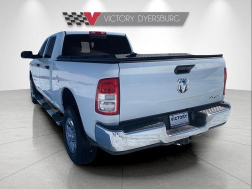 2022 RAM 2500 Tradesman Crew Cab 4x4 6'4' Box