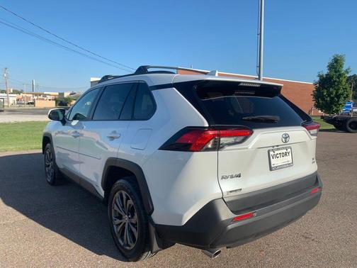 2025 Toyota RAV4 Hybrid XLE Premium