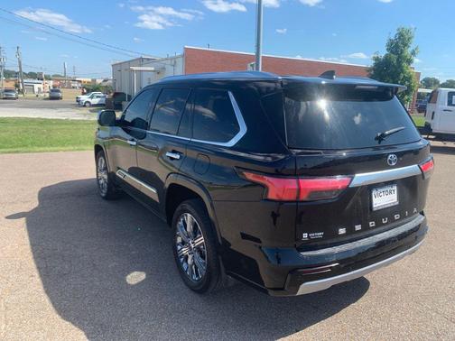 2024 Toyota Sequoia Capstone
