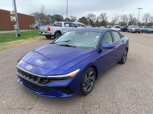 2025 Hyundai ELANTRA SEL