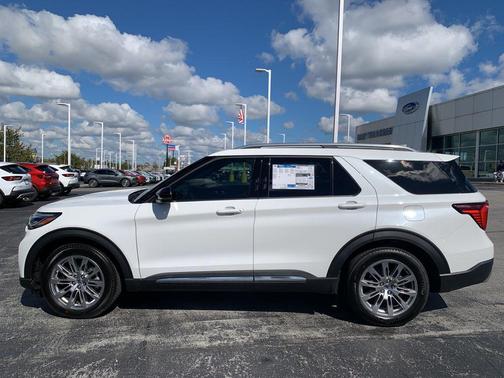 2025 Ford Explorer Platinum