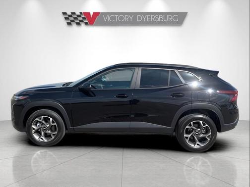 Black Metallic 2025 Chevrolet Trax LT