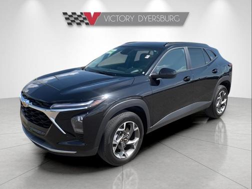 Black Metallic 2025 Chevrolet Trax LT
