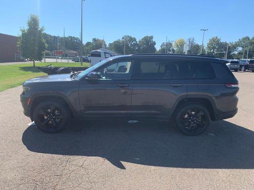 2022 Jeep Grand Cherokee L Altitude