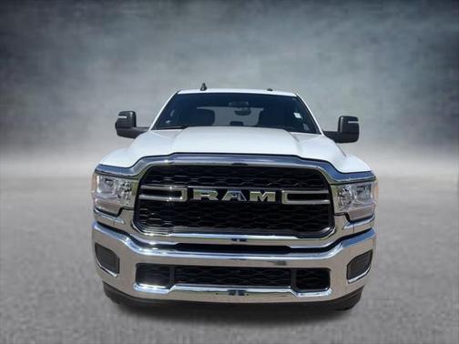 2024 RAM 2500 Tradesman Crew Cab 4x4 6'4' Box