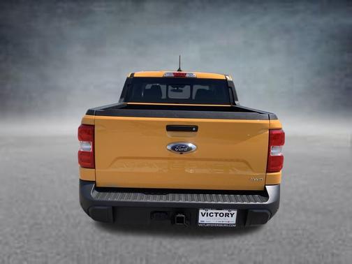 Cyber Orange Tricoat Metallic 2022 Ford Maverick Lariat
