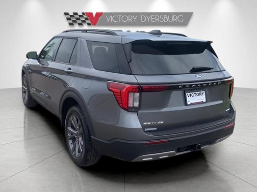 Carbonized Gray Metallic 2026 Ford Explorer Active
