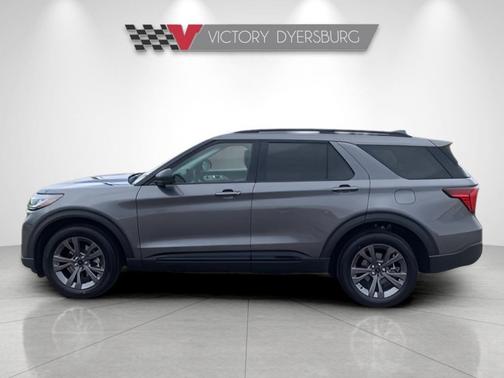 Carbonized Gray Metallic 2026 Ford Explorer Active