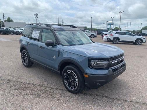 Azure Gray Metallic Tri-Coat 2026 Ford Bronco Sport Outer Banks