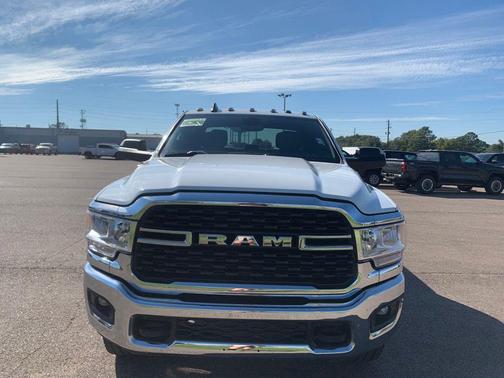2022 RAM 2500 Big Horn Crew Cab 4x4 6'4' Box