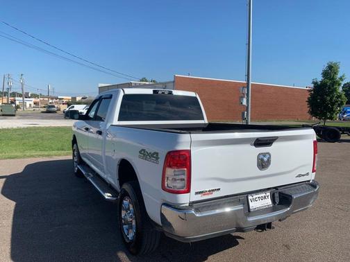 2022 RAM 2500 Big Horn Crew Cab 4x4 6'4' Box