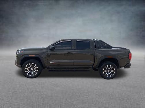 2023 GMC Canyon AT4