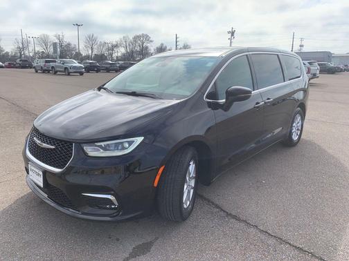 2025 Chrysler Pacifica L