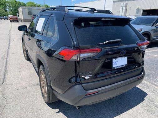 2024 Toyota RAV4 Hybrid SE