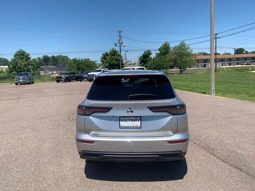2025 Mitsubishi Outlander ES 2.5 S-AWC