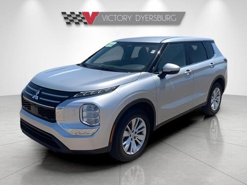 Alloy Silver Metallic 2025 Mitsubishi Outlander ES S-AWC