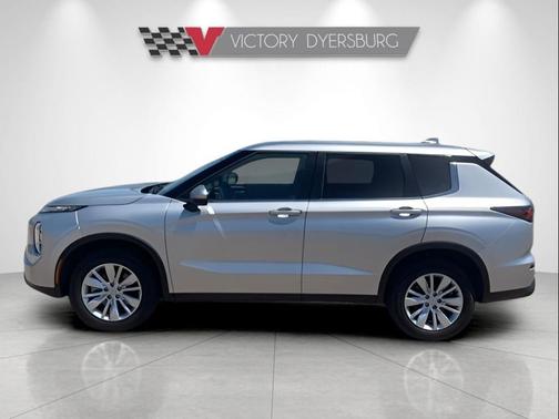 Alloy Silver Metallic 2025 Mitsubishi Outlander ES S-AWC