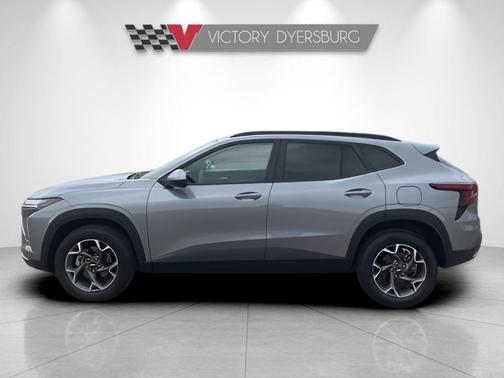 Sterling Gray Metallic 2025 Chevrolet Trax LT