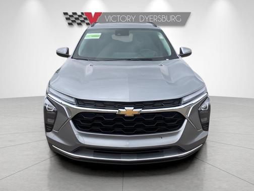 Sterling Gray Metallic 2025 Chevrolet Trax LT