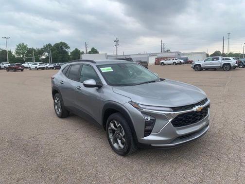 Sterling Gray Metallic 2025 Chevrolet Trax LT