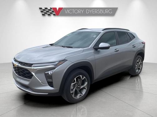 Sterling Gray Metallic 2025 Chevrolet Trax LT
