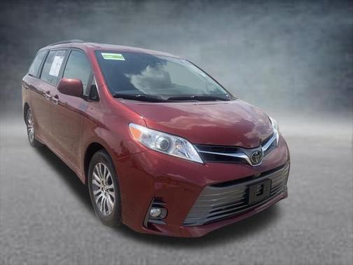 2018 Toyota Sienna XLE Premium