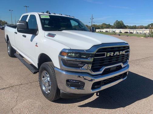2025 RAM 2500 Tradesman Crew Cab 4x4 8' Box