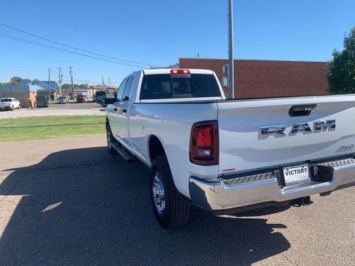 2025 RAM 2500 Tradesman Crew Cab 4x4 8' Box