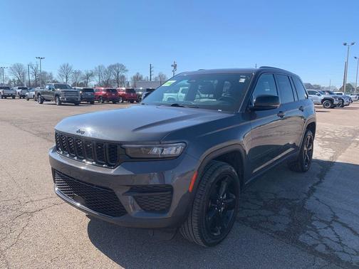 2022 Jeep Grand Cherokee Altitude