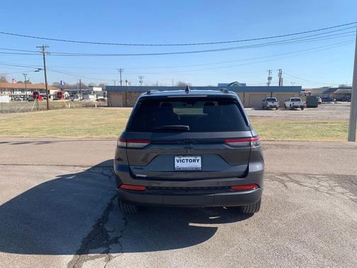 2022 Jeep Grand Cherokee Altitude