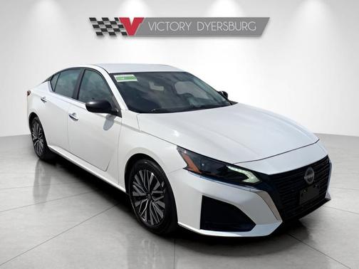 Glacier White 2025 Nissan Altima 2.5 SV