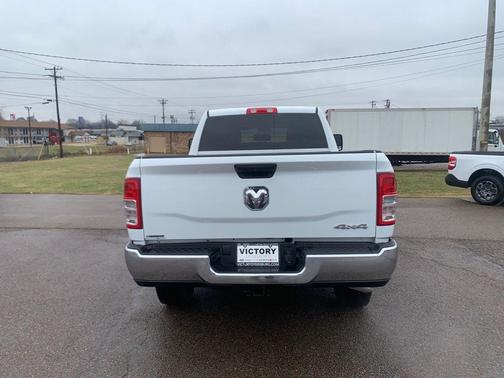 2024 RAM 2500 Tradesman Crew Cab 4x4 6'4' Box
