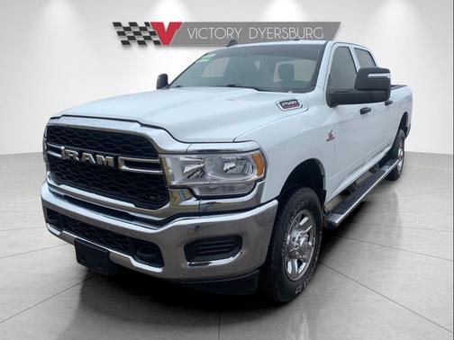 2024 RAM 2500 Tradesman Crew Cab 4x4 6'4' Box