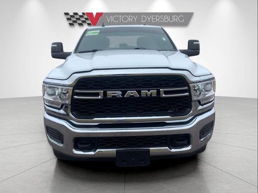 2024 RAM 2500 Tradesman Crew Cab 4x4 6'4' Box