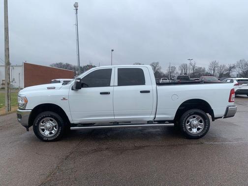 2024 RAM 2500 Tradesman Crew Cab 4x4 6'4' Box