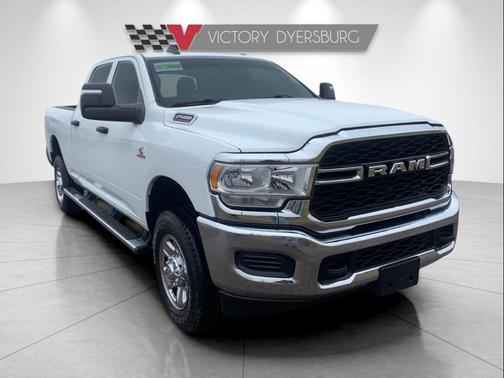 2024 RAM 2500 Tradesman Crew Cab 4x4 6'4' Box