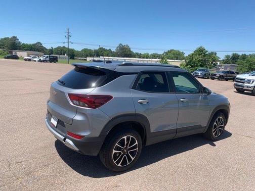 Sterling Gray Metallic 2025 Chevrolet Trailblazer LT