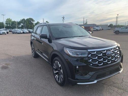 Agate Black Metallic 2026 Ford Explorer Platinum