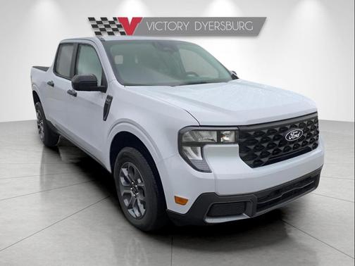 Space White Metallic 2025 Ford Maverick XLT