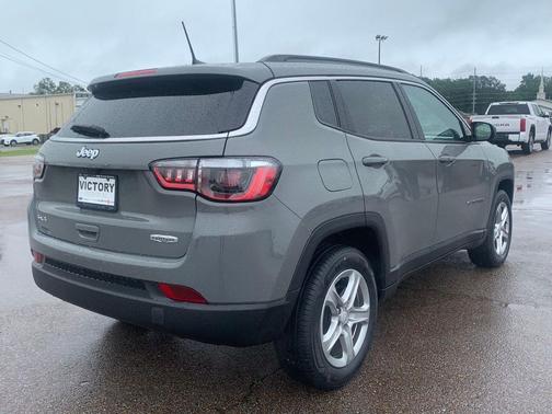 Sting-Gray Clearcoat 2023 Jeep Compass Latitude