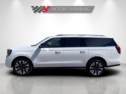 Star White Metallic Tri-Coat 2026 Ford Expedition Max Platinum